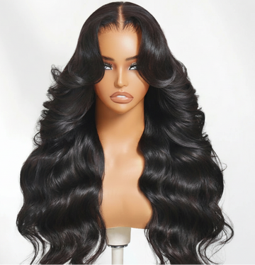 ANABELLE - 13x4 HD Real Scalp™ Cheveux humains Loose Wave avec frange rideau