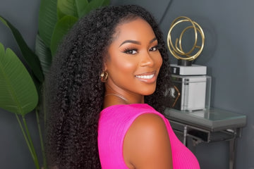 LARA - InvisiBlend™ Kinky Curly en V avec cordon de serrage 180 % de densité